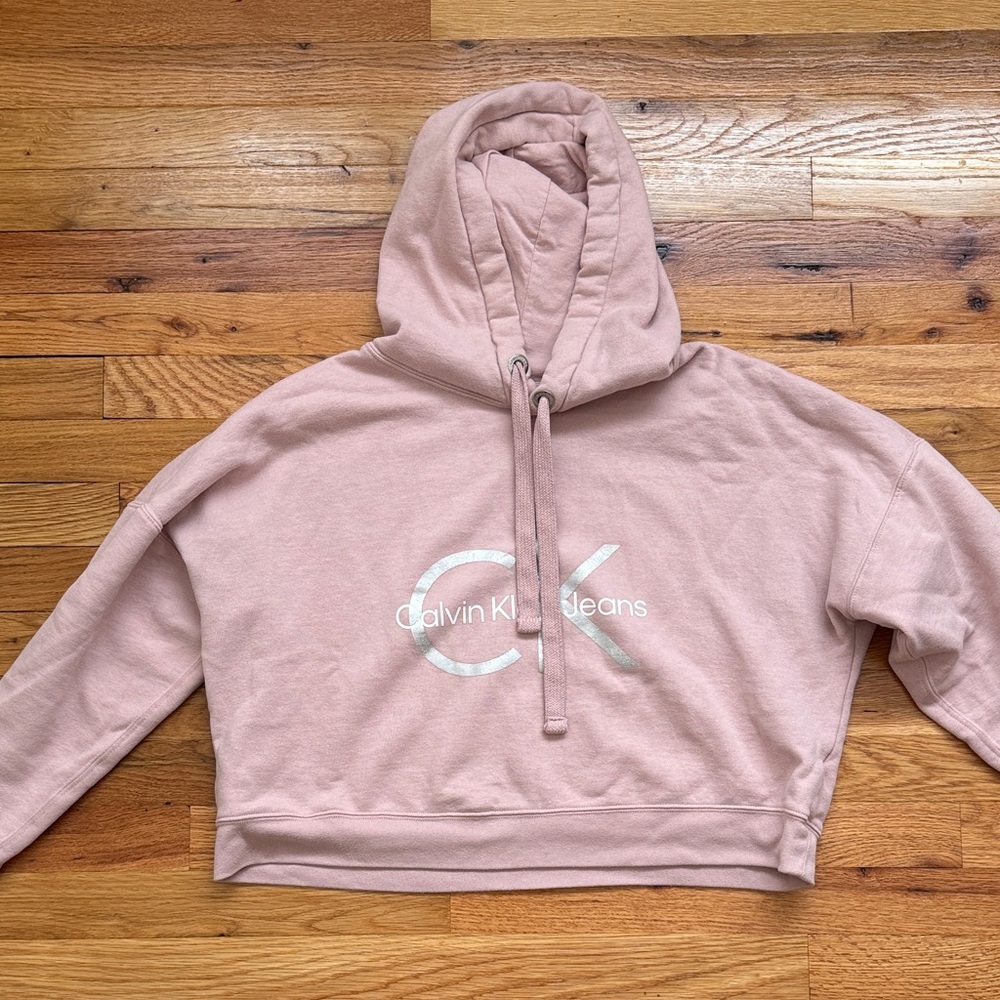 Calvin Klein Women's cropped Light Pink Hoodie Sweater